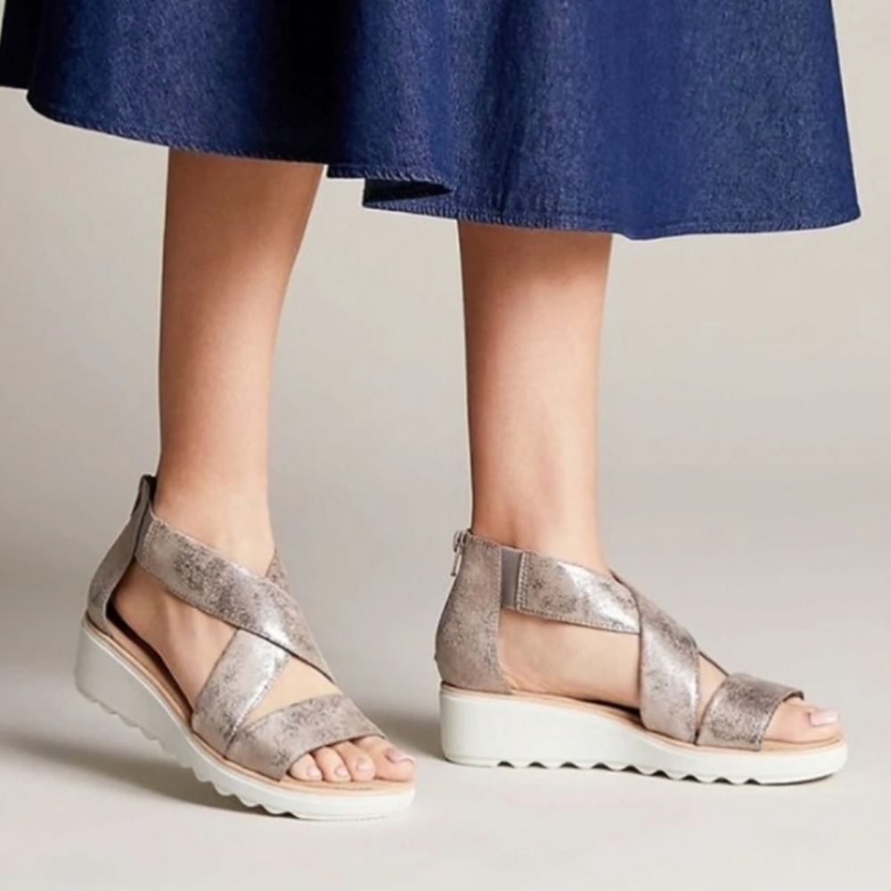 Clark's Jillian Rise Metallic Tan Wedge Sandals 6.5